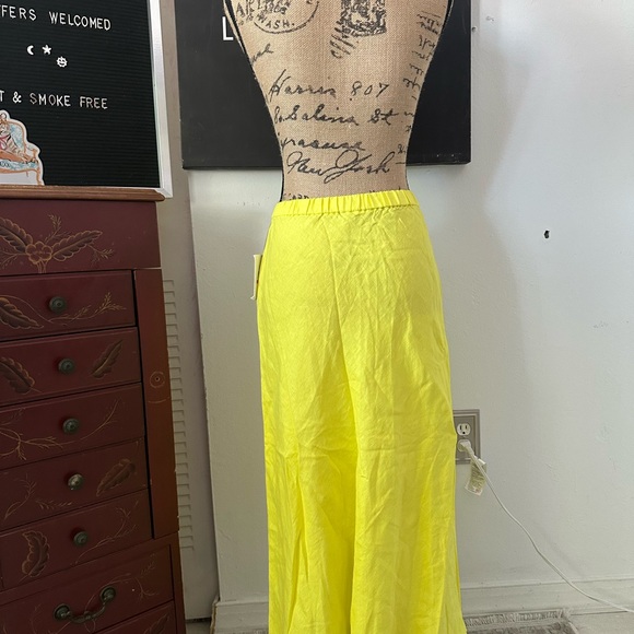 🆕DKNY Yellow Linen Fringe-Trim Midi Skirt - Picture 8 of 15